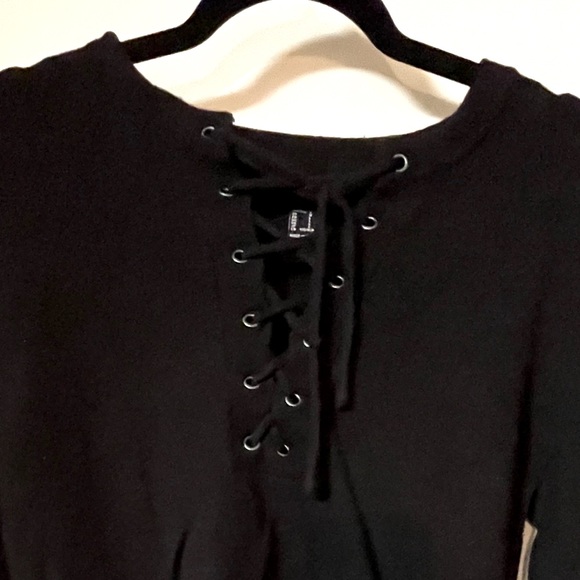 FOREVER21 Black Cropped Crossed Drawstring Sweater - Picture 3 of 3